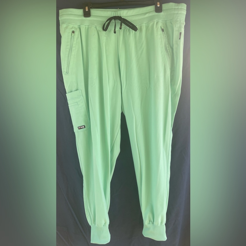 Barco scrub higher pants mint green